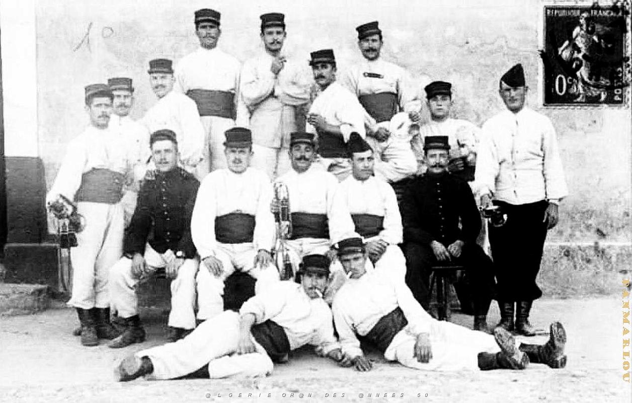 CA da- 040- Casernes artillerie et train des equipages.jpg